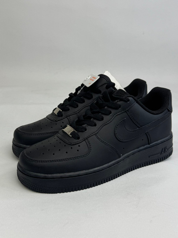 کتونی: نایک ایر فورس ۱ Nike Air Force 1 محصول : ویتنام