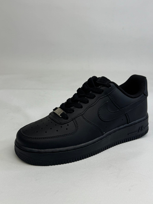 کتونی: نایک ایر فورس ۱ Nike Air Force 1 محصول : ویتنام
