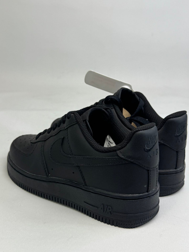 کتونی: نایک ایر فورس ۱ Nike Air Force 1 محصول : ویتنام