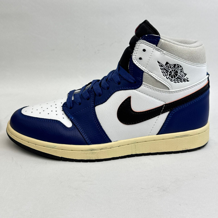 کتونی : ایر جردن وان ساق دار Nike Air Jordan 1 High محصول : ویتنام