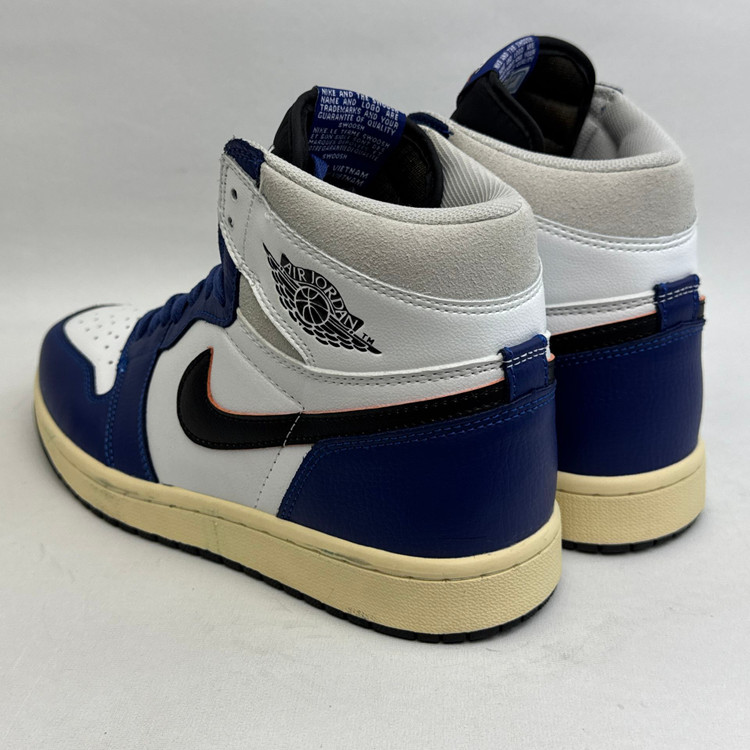 کتونی : ایر جردن وان ساق دار Nike Air Jordan 1 High محصول : ویتنام