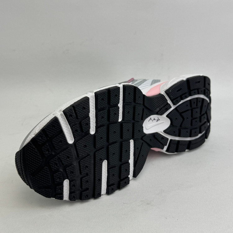 کتونی : نایکی پی–۶۰۰۰ Nike P-6000 محصول: ویتنام