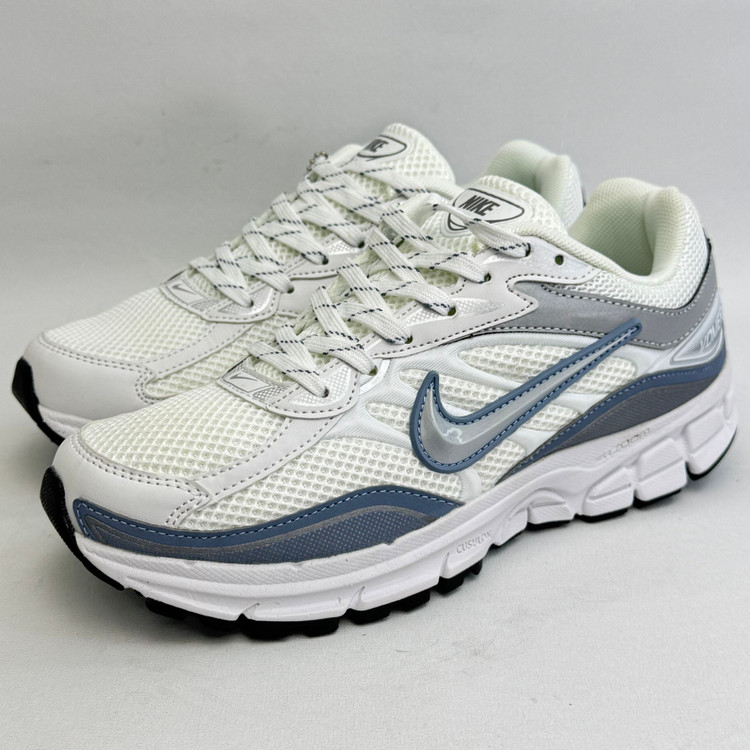 کتونی : نایکی وومرو ۵ Nike Vomero 5 محصول: ویتنام