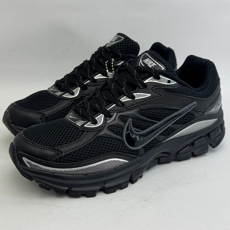 کتونی : نایکی وومرو ۵ Nike Vomero 5 محصول: ویتنام