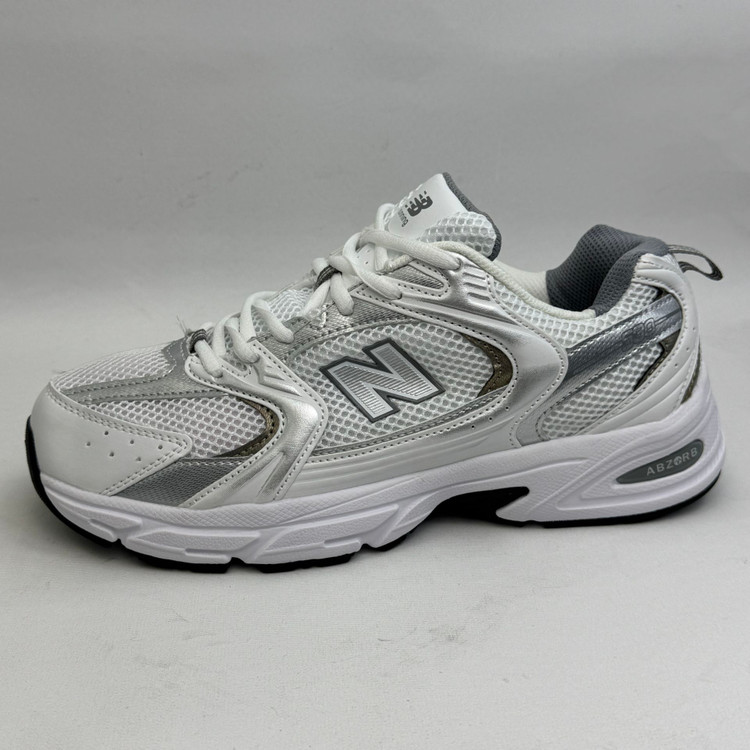 کتونی : نیو بالانس ۵۳۰ New Balance 530 محصول : ویتنام