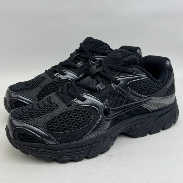 کتونی : نایکی زوم وومرو ۵ Nike Zoom Vomero 5 محصول : ویتنام