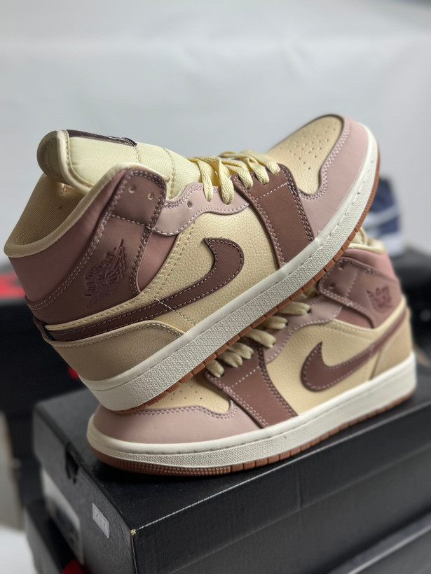 کتونی نایکی ایر جردن ۱ Nike Air Jordan 1 Mid محصول : ویتنام