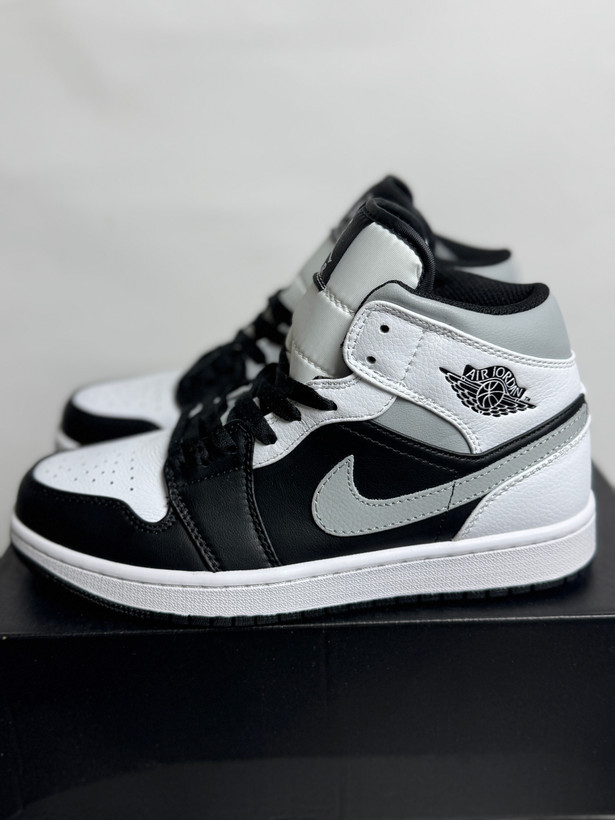 کتونی ایر جردن ۱ مید «وایت شادو» Air Jordan 1 Mid "White Shadow