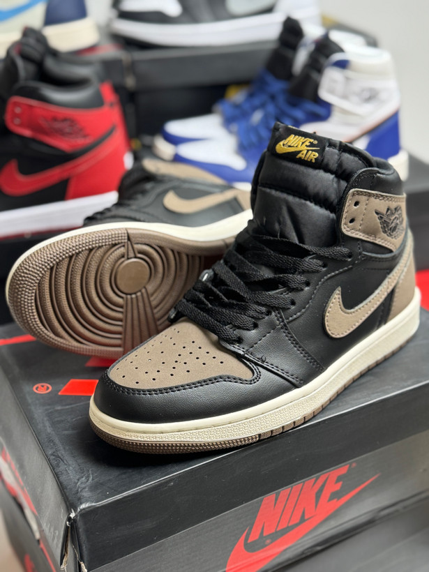 کتونی ایر جردن ۱ ریترو های او جی «پالومینو» Air Jordan 1 Retro High OG "Palomino"