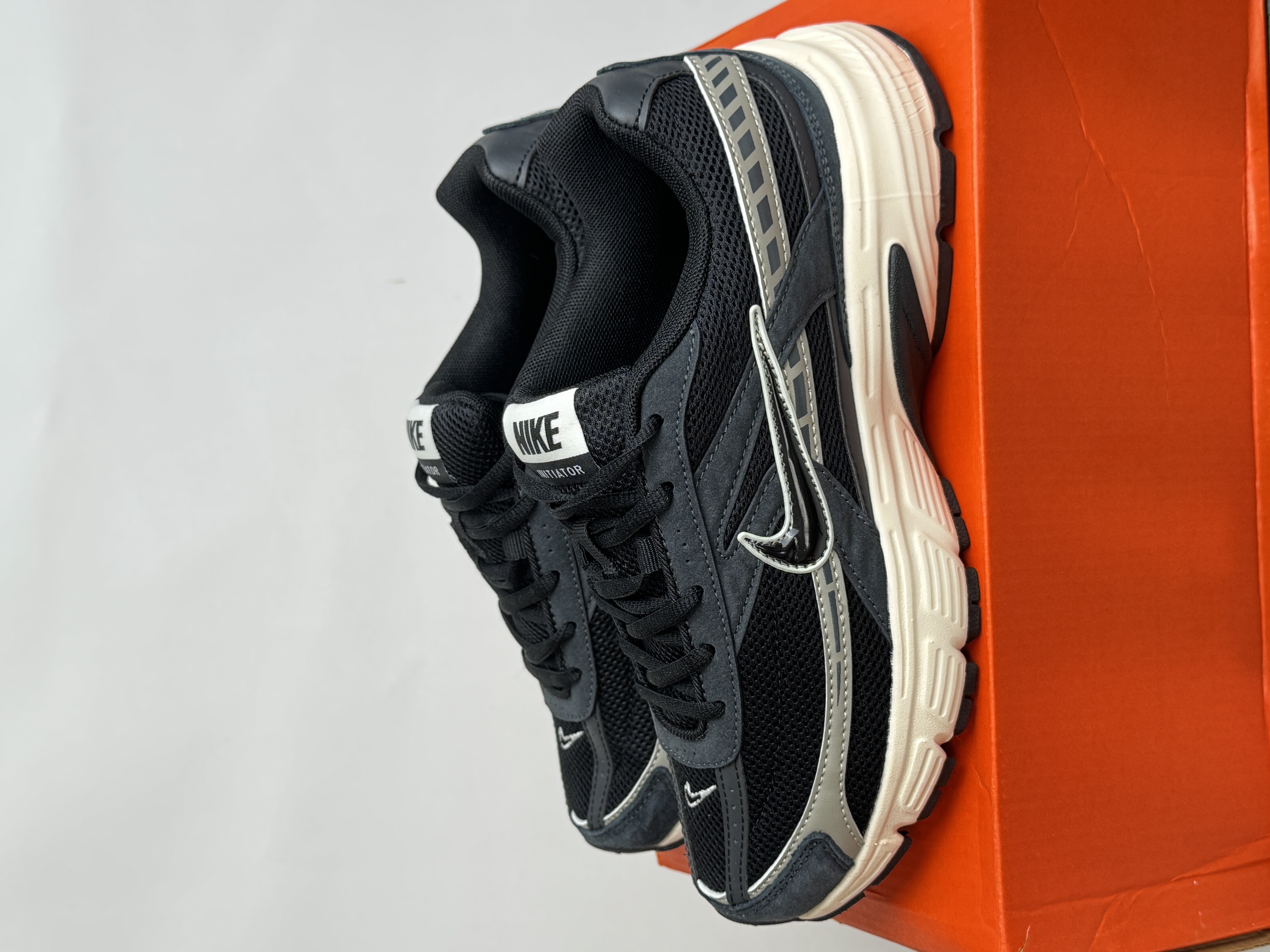 کتونی نایک اینیشییتور «دودی»Nike Initiator 'Black Metallic Silver'